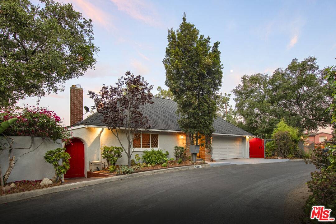 2882   Belden Dr 5BR Hollywood Hills East La