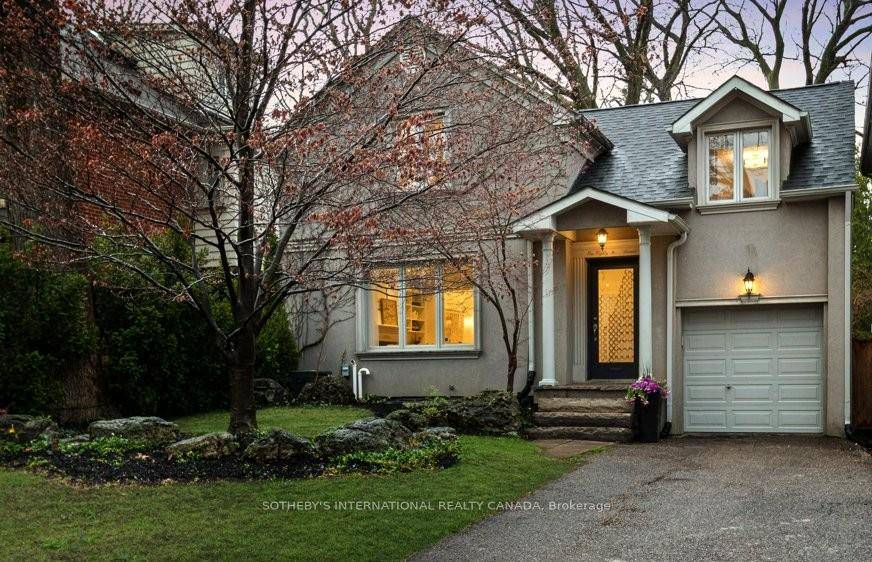 Welcome to this delightful 3 1 bed, 2 bath family home nestled on a wide 35' x 144' lot in the highly sought after Moore Park neighbourhood.