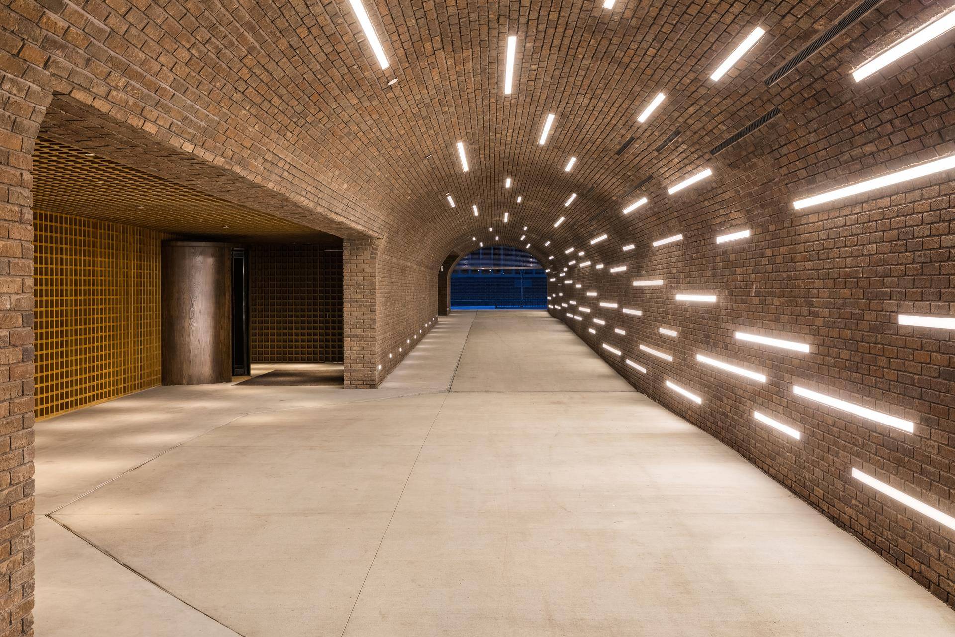 527 W. 27th St. 9A, in the pedigreed Isay Weinfeld designed Jardim, is an immaculate and expansive four bedroom, three and one half bath home in this 36 residence condo ...