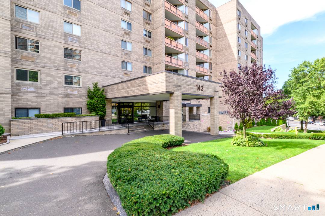 Welcome to effortless luxury at The Buckingham where style, comfort, and convenience come together beautifully.