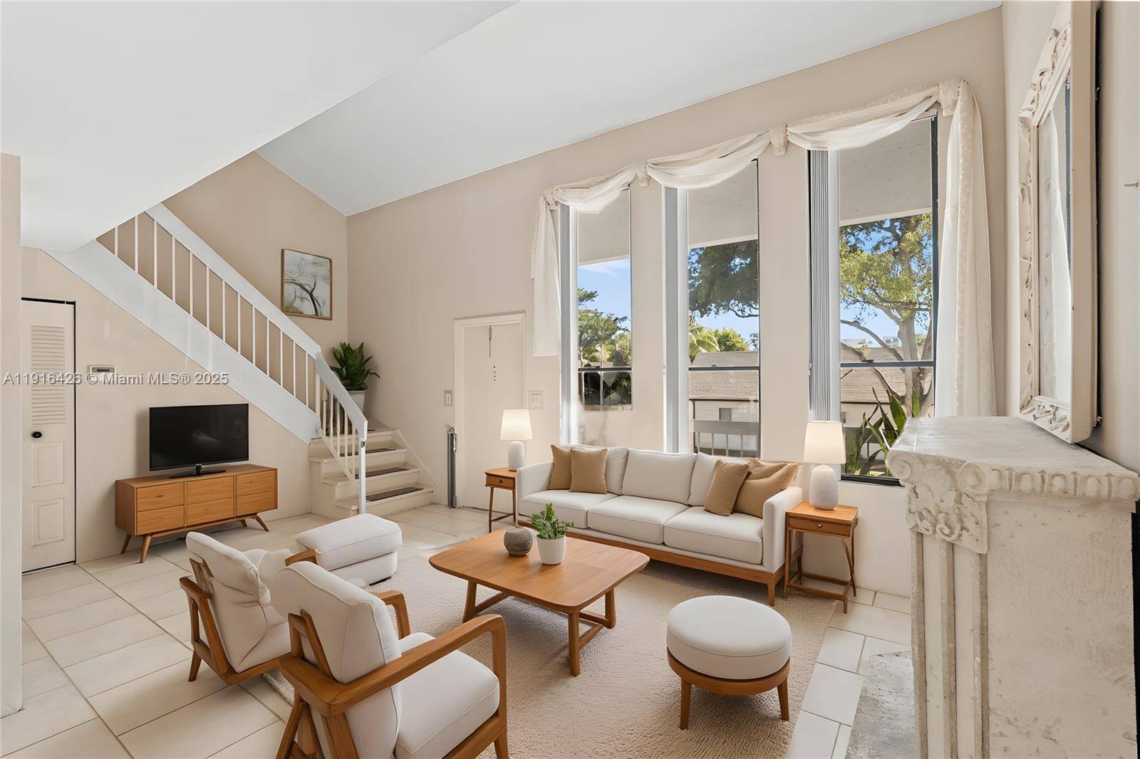 Spacious 2 bedroom condo with 1, 756 SF that truly feels like a townhouse.