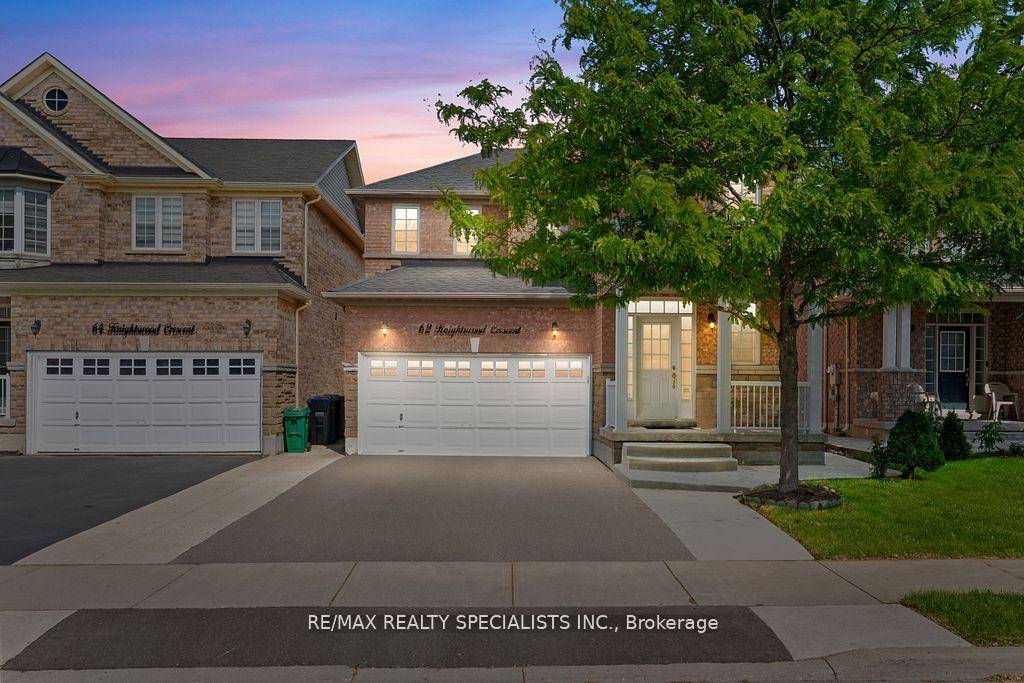 Beautiful 4 1 Bed, 4 Bath Detached Home with 4 Car Parking in Sought After Fletchers Meadow !