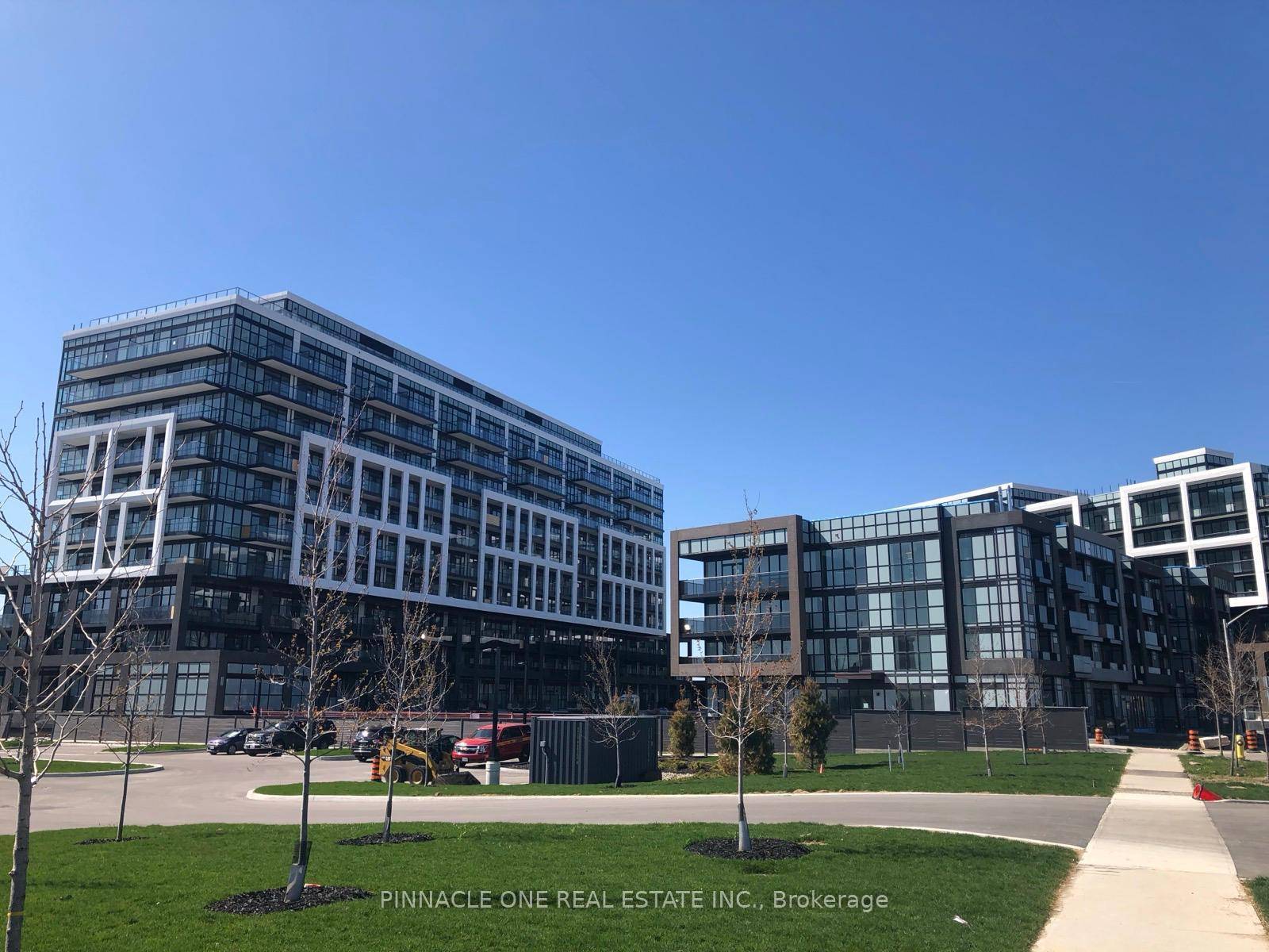 Beautiful and bright 1 bedroom Den condo featuring underground parking and a locker.