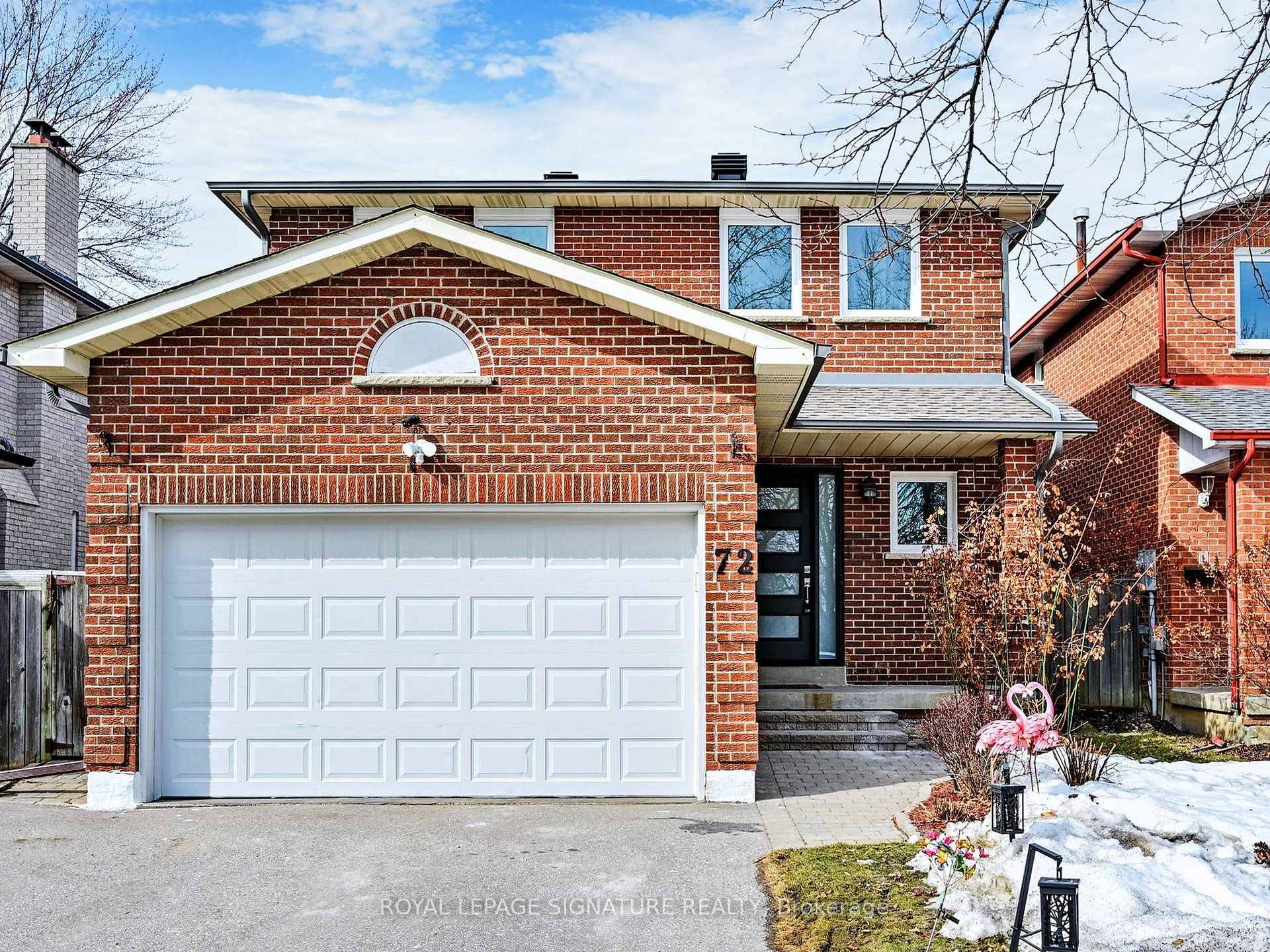Stunningly Renovated 4 1 Bedroom, 4 Bathroom Detached Home in the Highly Sought After Markham Raymerville Location This beautifully upgraded home features a modern kitchen with quartz countertops, a stylish ...