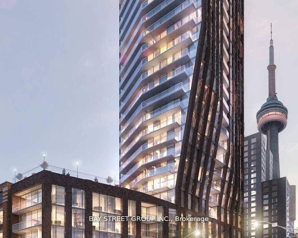 A Spectacular Large 1 1 Condo Residence In The Heart Of Toronto Prestigious And World Renowned Entertainment District.