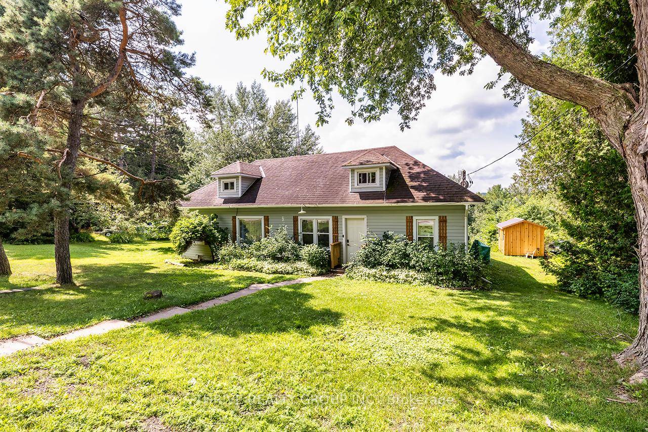 Welcome to your 4 season dream Cape Cod style cottage, perfectly situated on the serene shores of beautiful Denbigh Lake, renowned for its fishing and crystal clear waters.