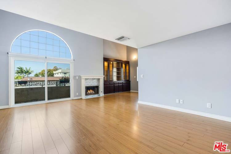 3910   Moore St 3BR Marina Del Rey La