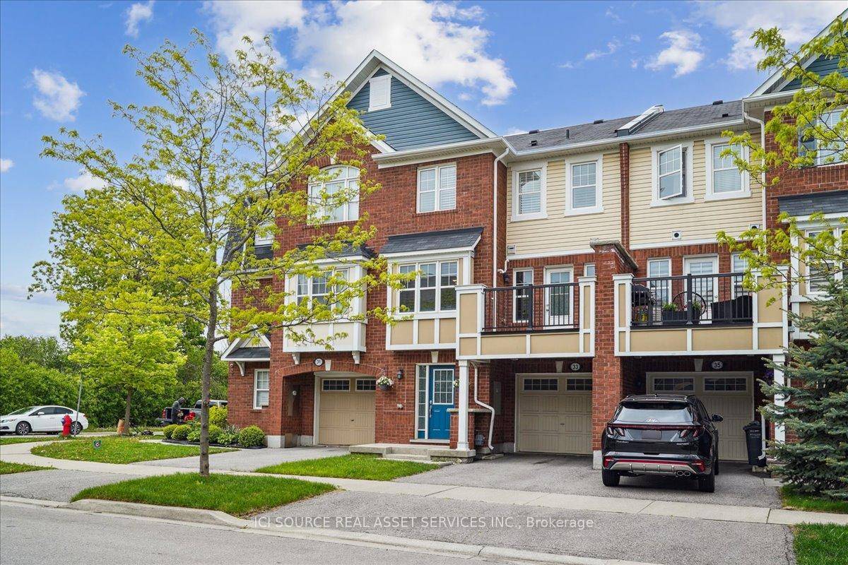 Beautiful well maintained freehold townhome by the original owner in a highly desired neighborhood.