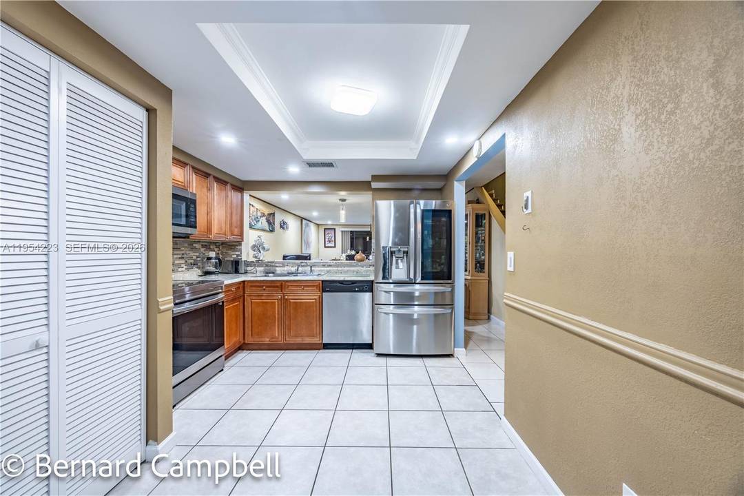 Welcome to this beautiful and spacious 3 bedroom, 2.