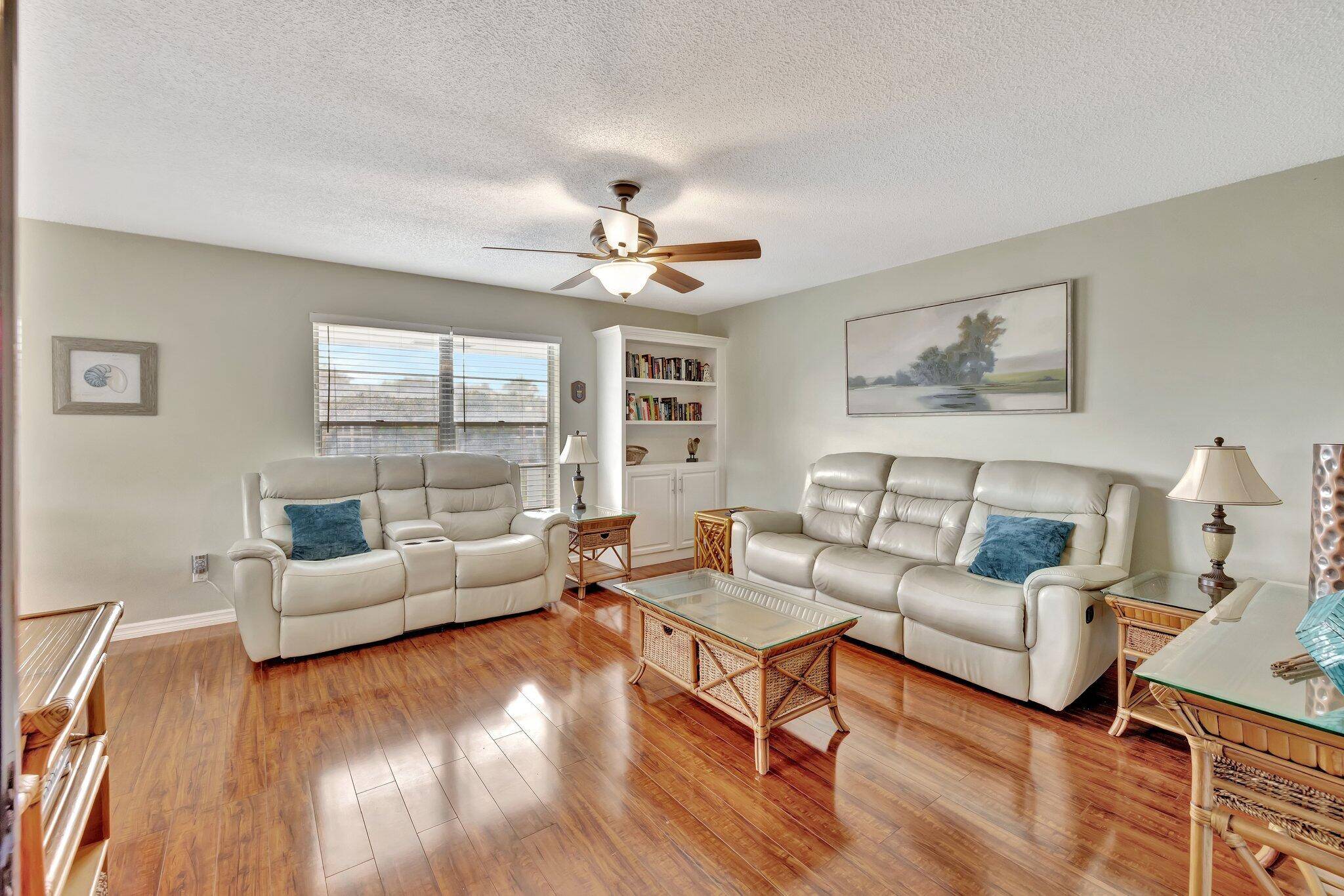 PRICE TO SELL ! ! THIS 2 bedroom, 2 bathroom condominium END UNIT in Cedar Pointe offersapproximately 992 square feet of fully furnished living space, providing a turnkey experience.