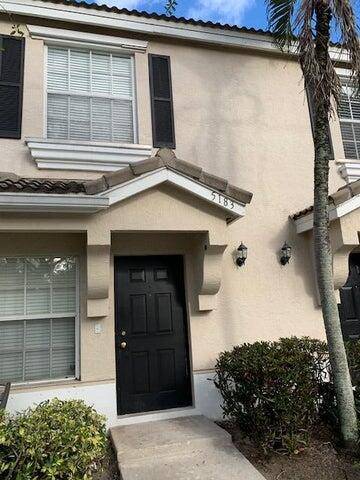 Beautiful 2 bedroom 2. 1 bath townhome with a lake view !