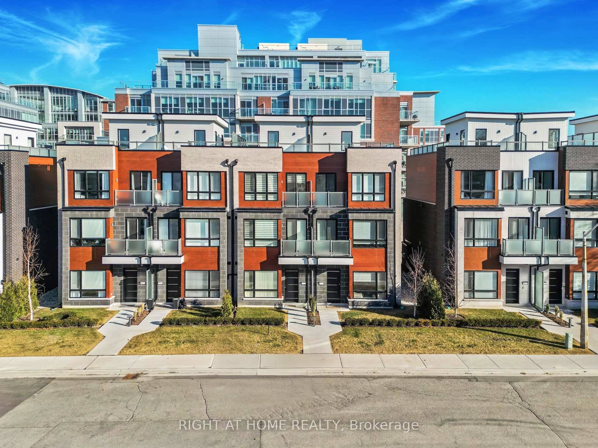 The Terrace Of Port Credit Luxurious Townhouses, Surrounded By High End Homes.