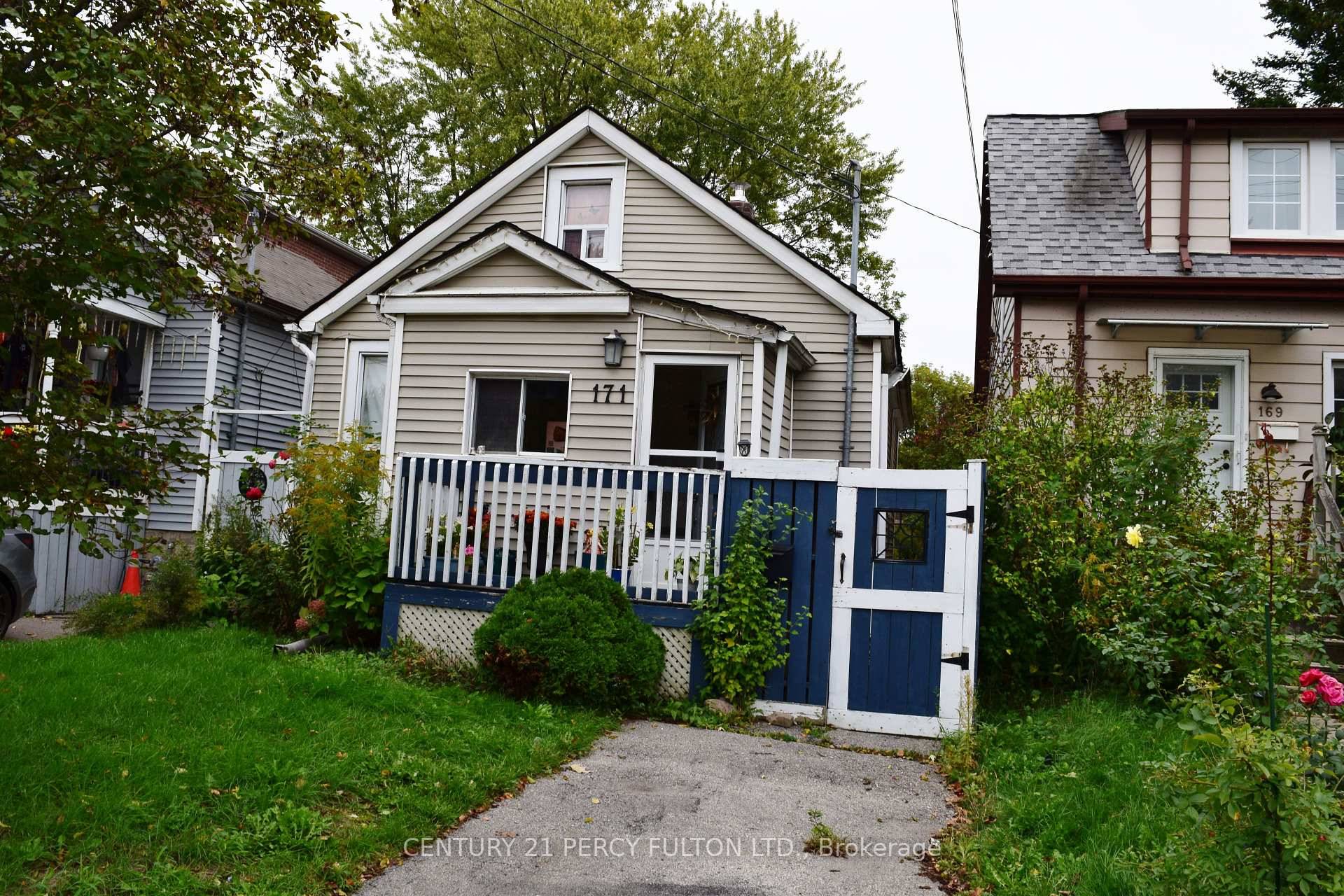 Why buy a condominium when this charming detached home offers more value for your investment ?