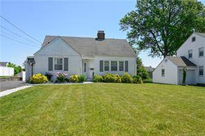 Welcome to 40 Knollwood Road in West Hartford, CT.
