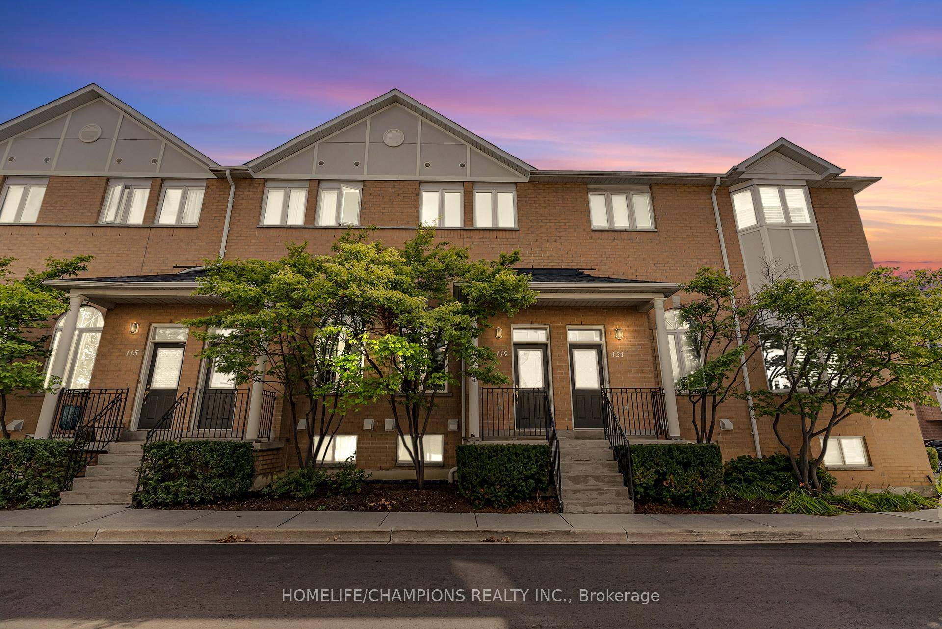 Welcome to Mondeo Springs a gated community with 24 hour gated security in the heart of Scarborough.