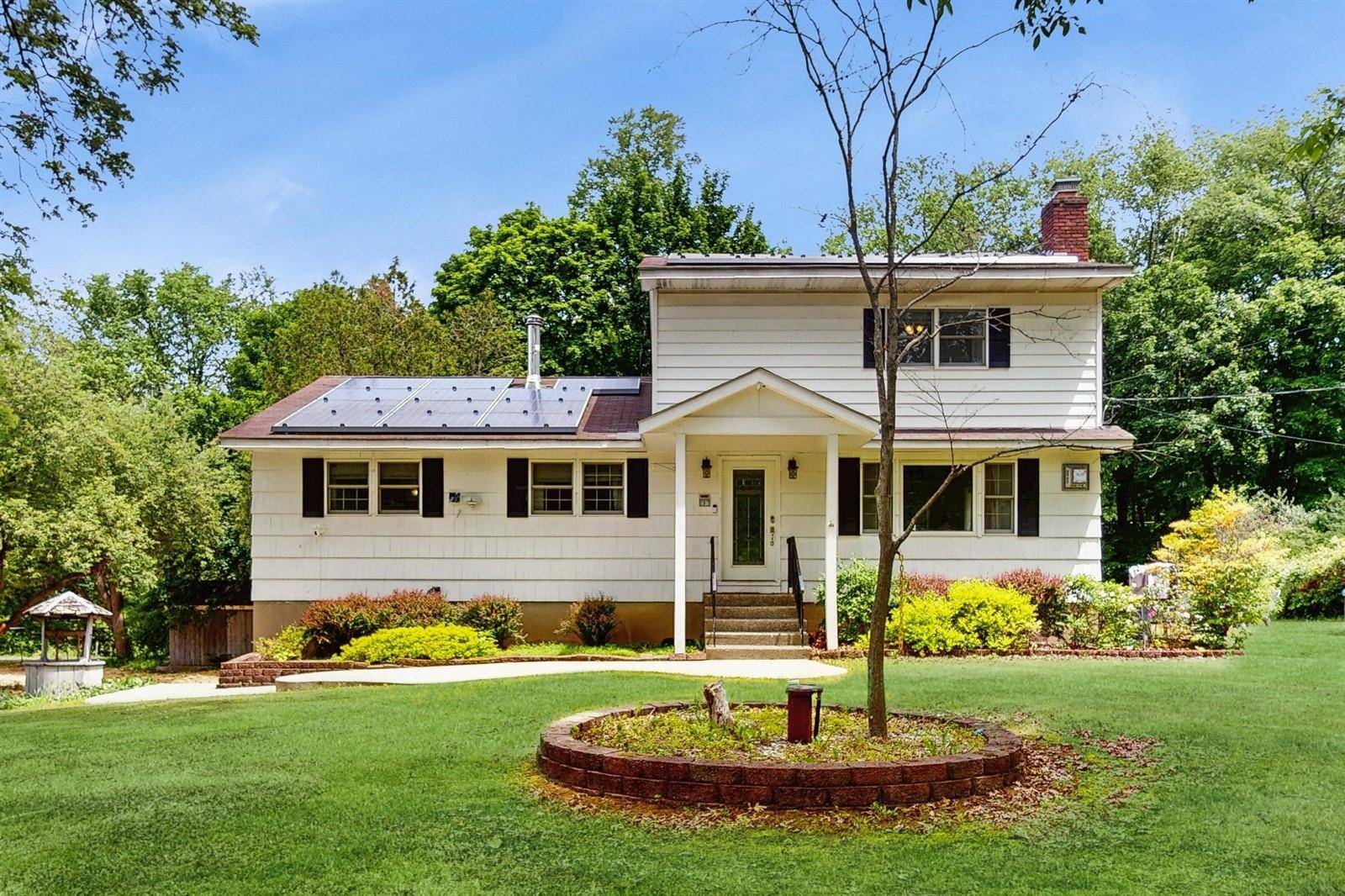 Welcome home to 1 Billy Avenue !