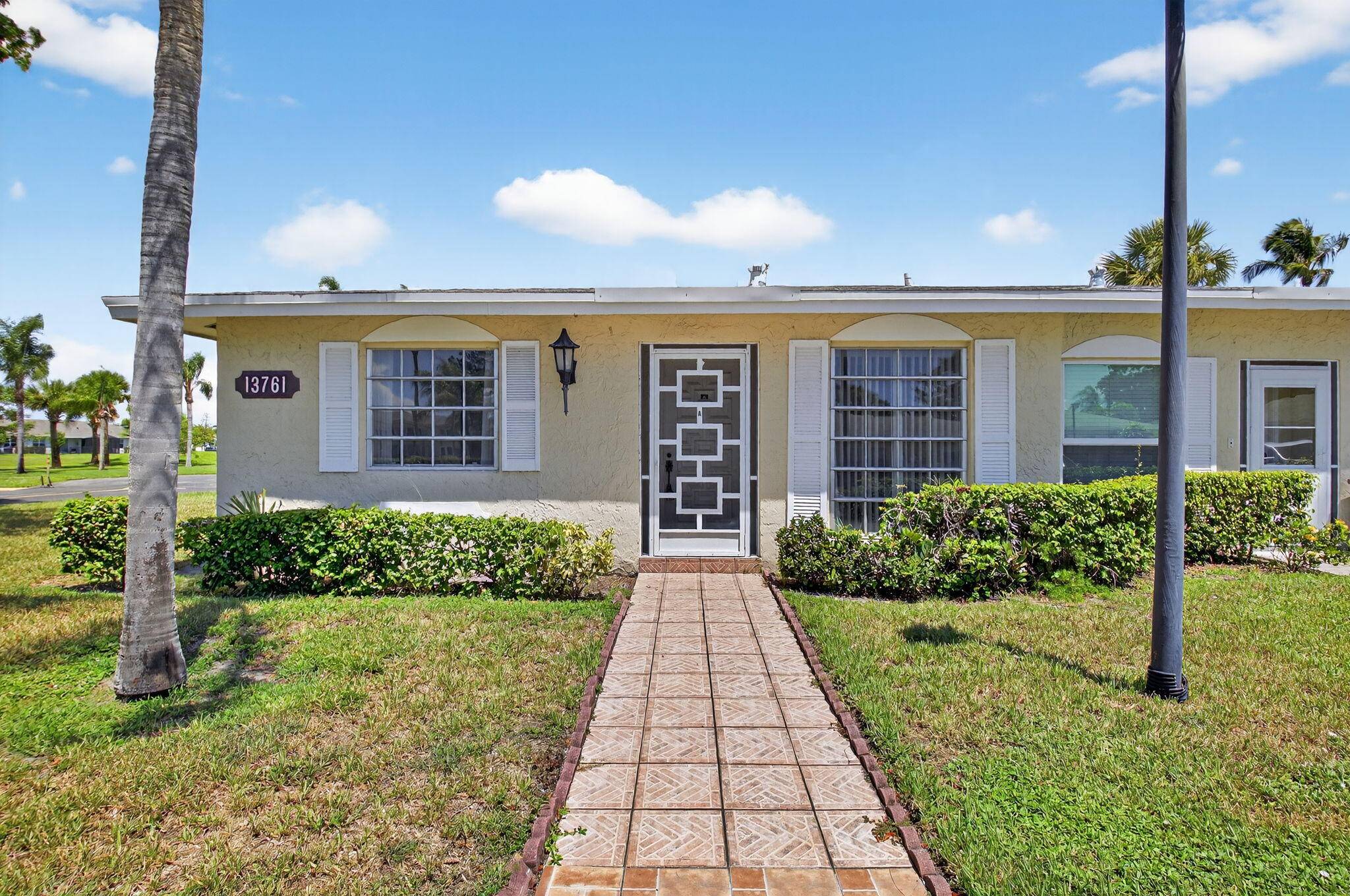 Corner Villa in Prime Delray Location Endless Possibilities !