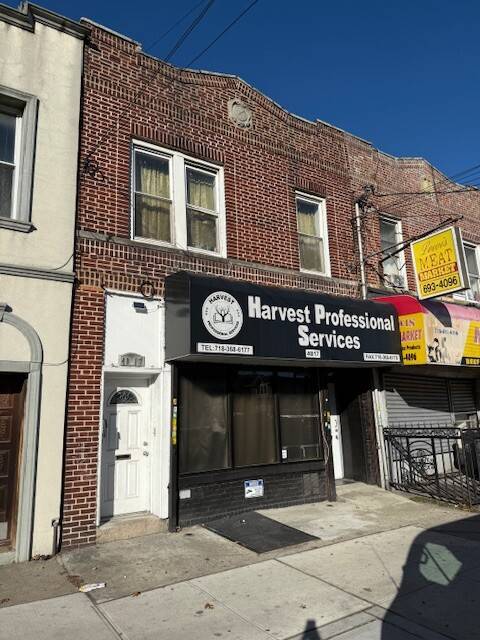 Whole building. Store with Tennant lease expires 6 26.