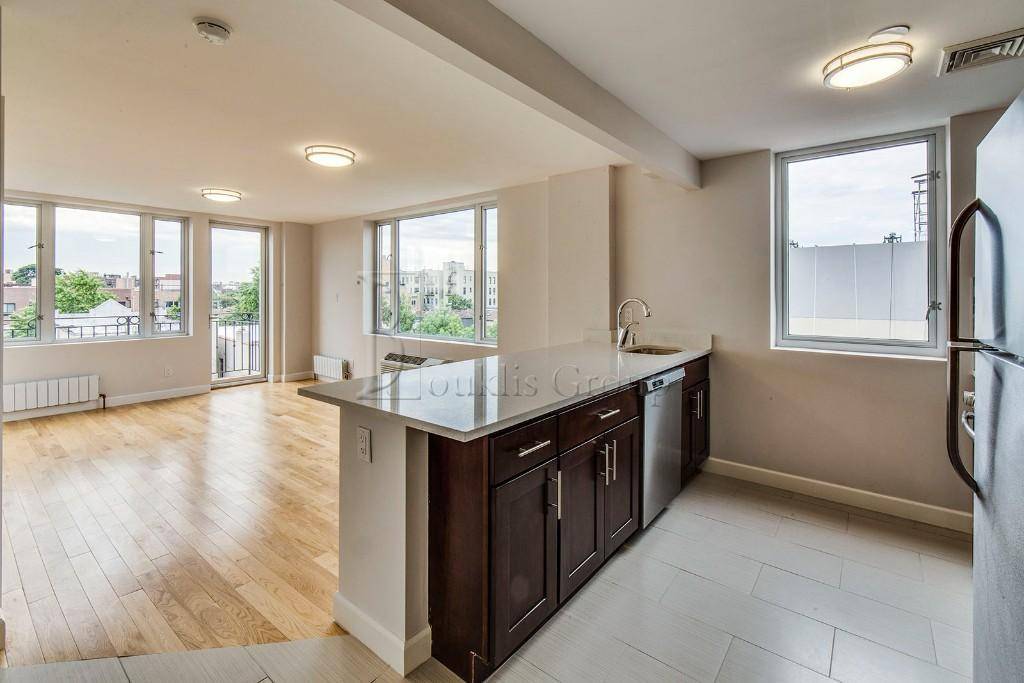 Brand New Luxurious 1 Bedroom 1 Bathroom Apartment in the heart of Astoria.