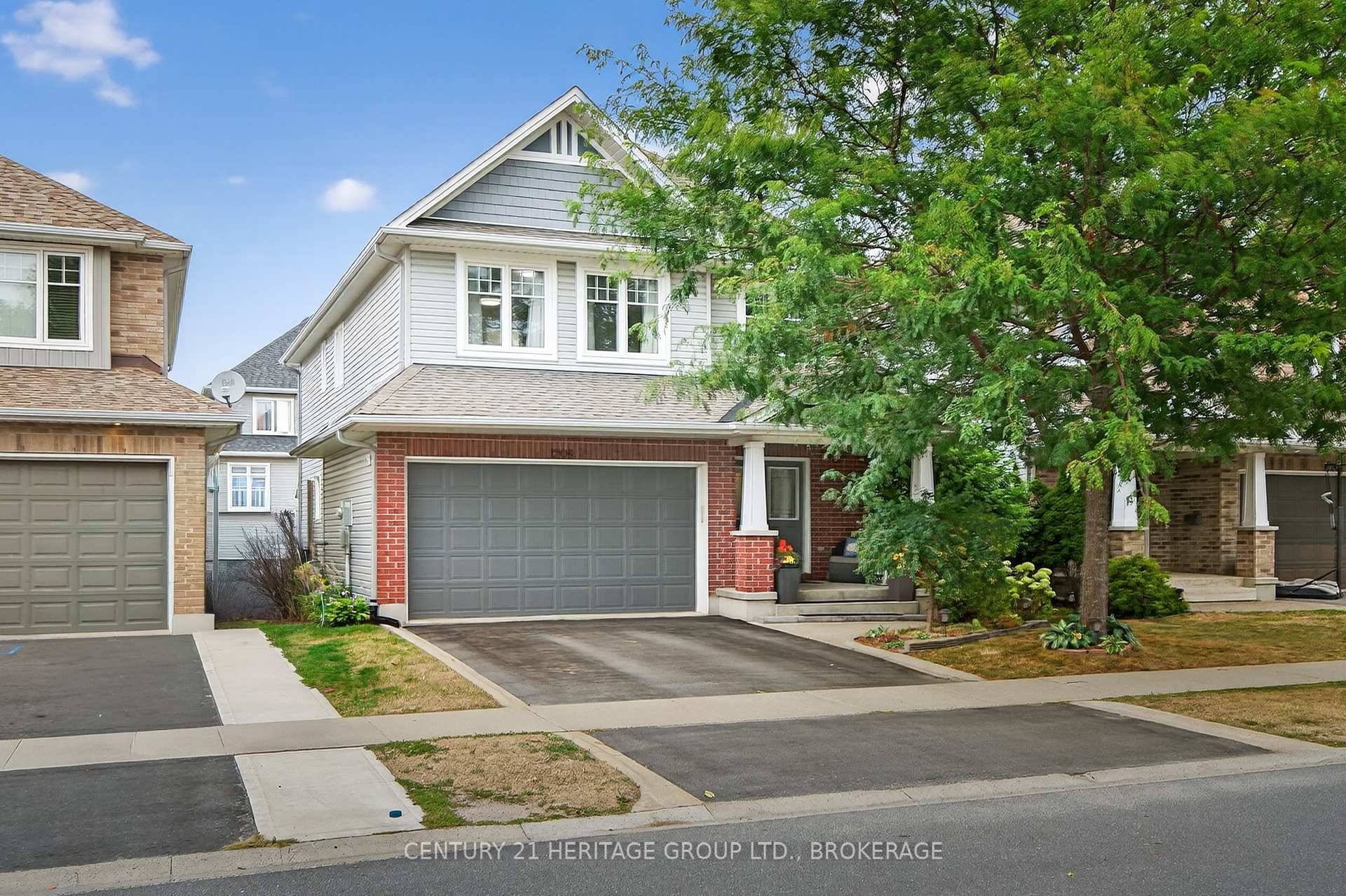 Welcome to the Bristol model by Tamarack Homes a thoughtfully designed 2 storey home offering comfort, functionality, and style in a prime location.