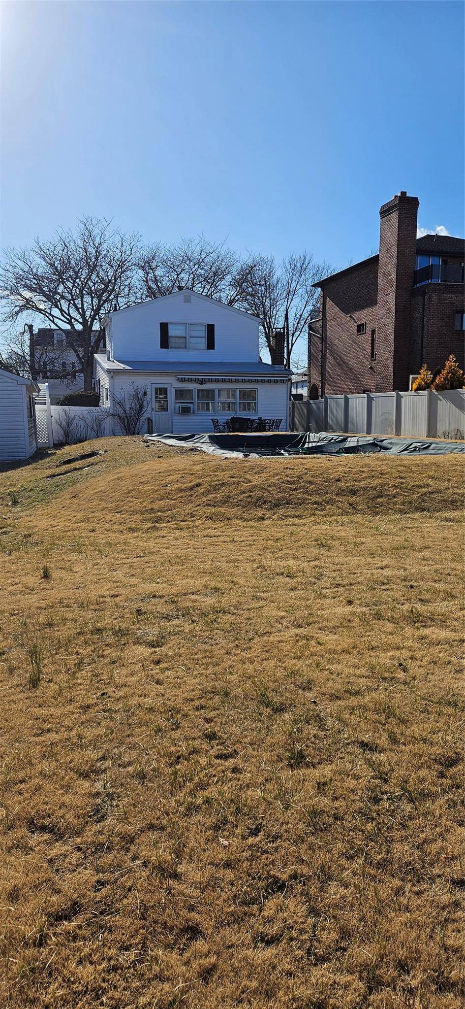 Oversized lot 11, 029 sqft, R2 Zone
