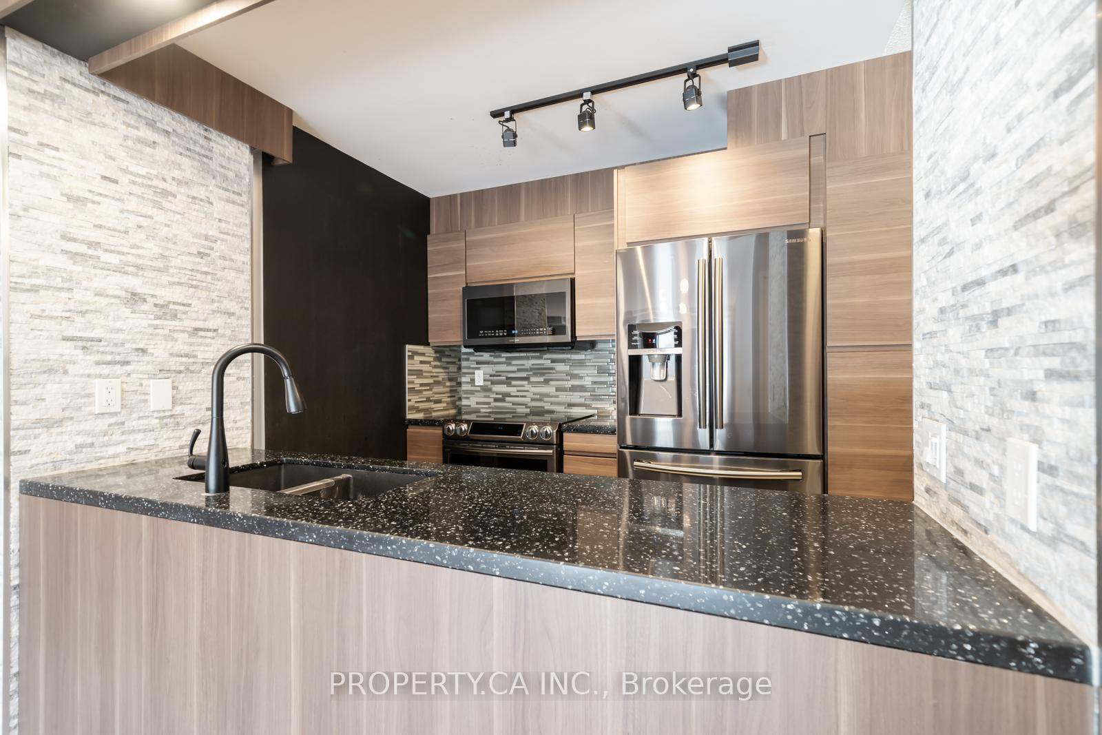Boutique mid rise condo Edgwater at The Galleria !