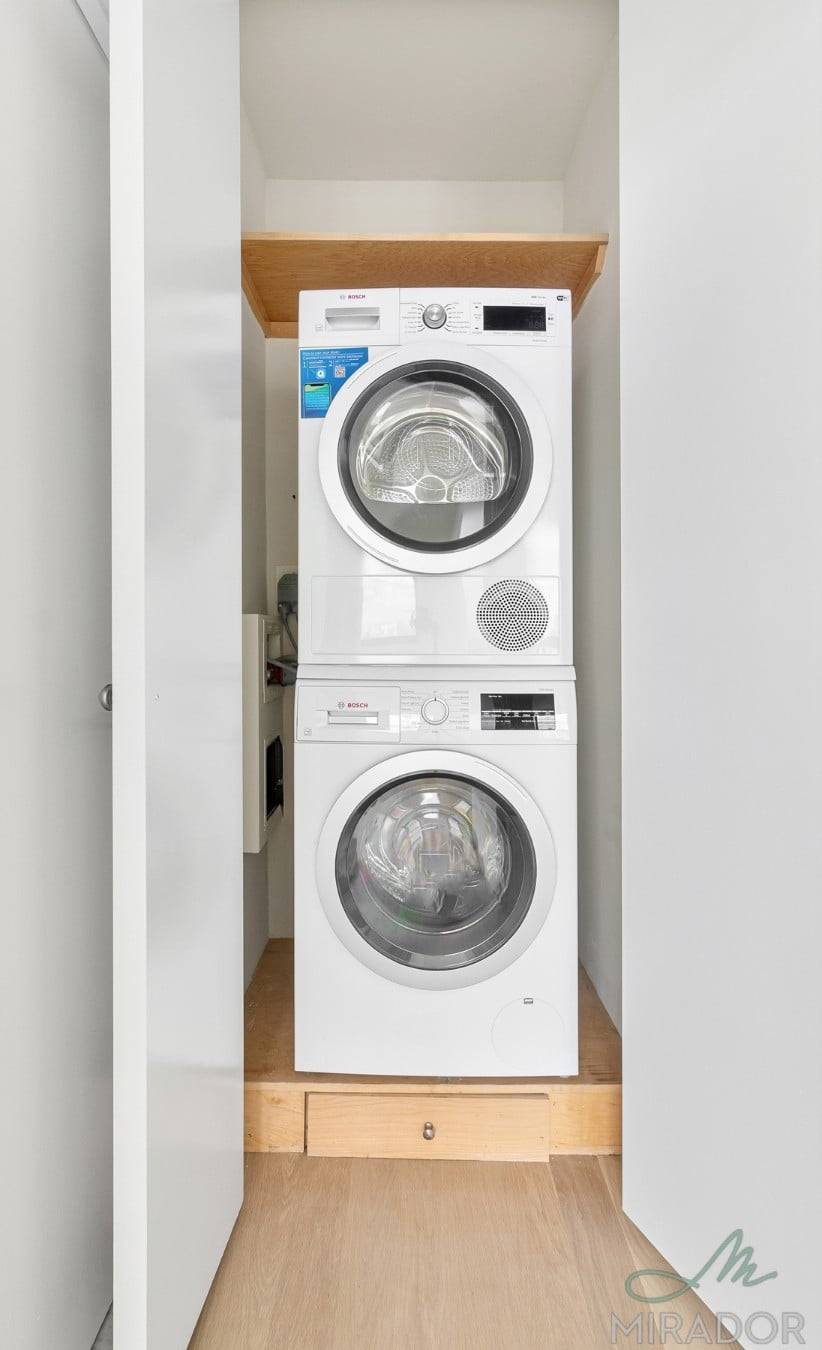 Studio with brand new hardwood floors, balcony, in unit washer dryer, and brand new kitchen appliances now available.