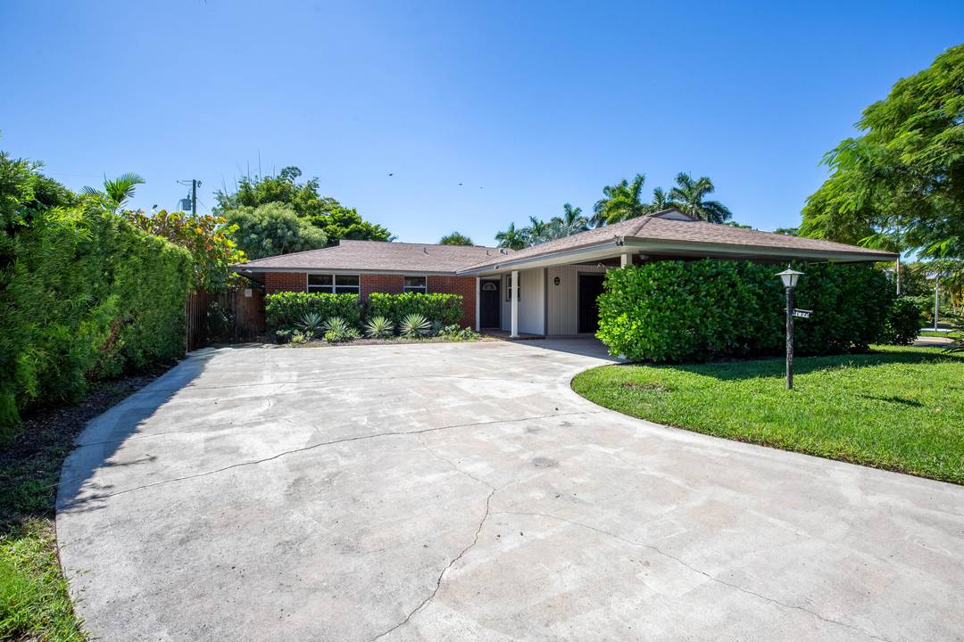Charming newly furnished Lake Worth Beach home only 5 minutes from the beach, this 3 bedroom, 2 bath retreat makes for the perfect annual or seasonal rental or short term ...