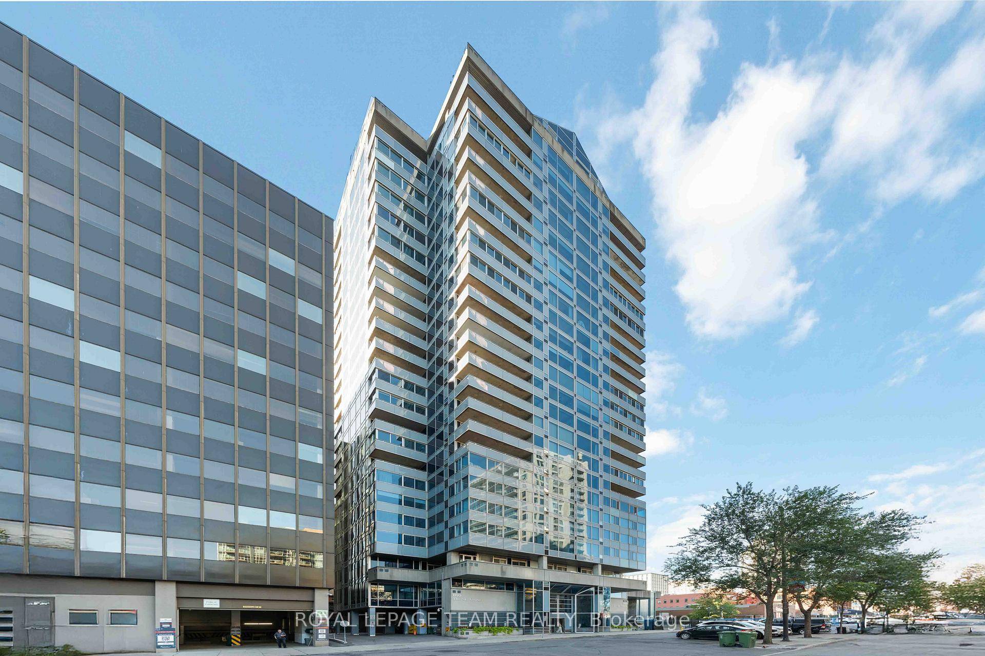 Welcome to The St. George, located in the heart of the ByWard Market.