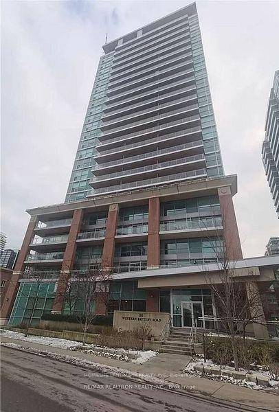 Fabulous 2 Bedroom, 1 Bath Condo In Trendy Liberty Village.