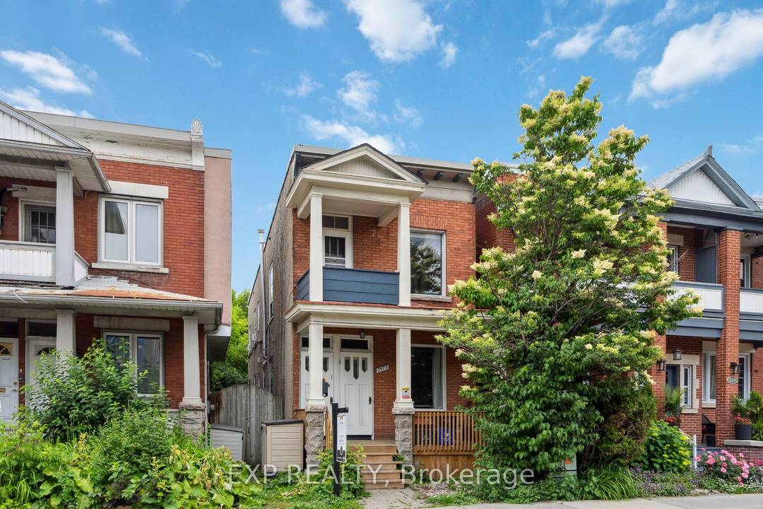 Welcome to 257 St Andrew Street a charming, purpose built duplex perfectly situated on a quiet residential street in the heart of Ottawa's vibrant downtown core.