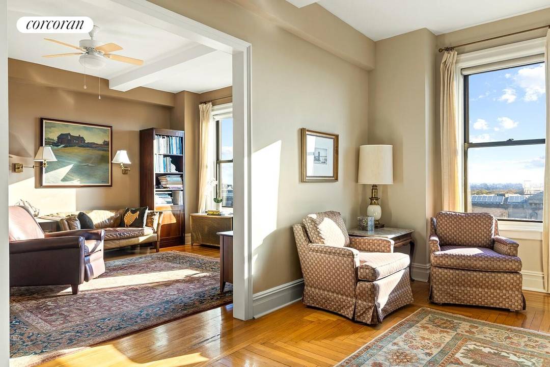 135 EASTERN PARKWAY 12F MULTI MILLION DOLLAR LIGHT AND VIEWS !