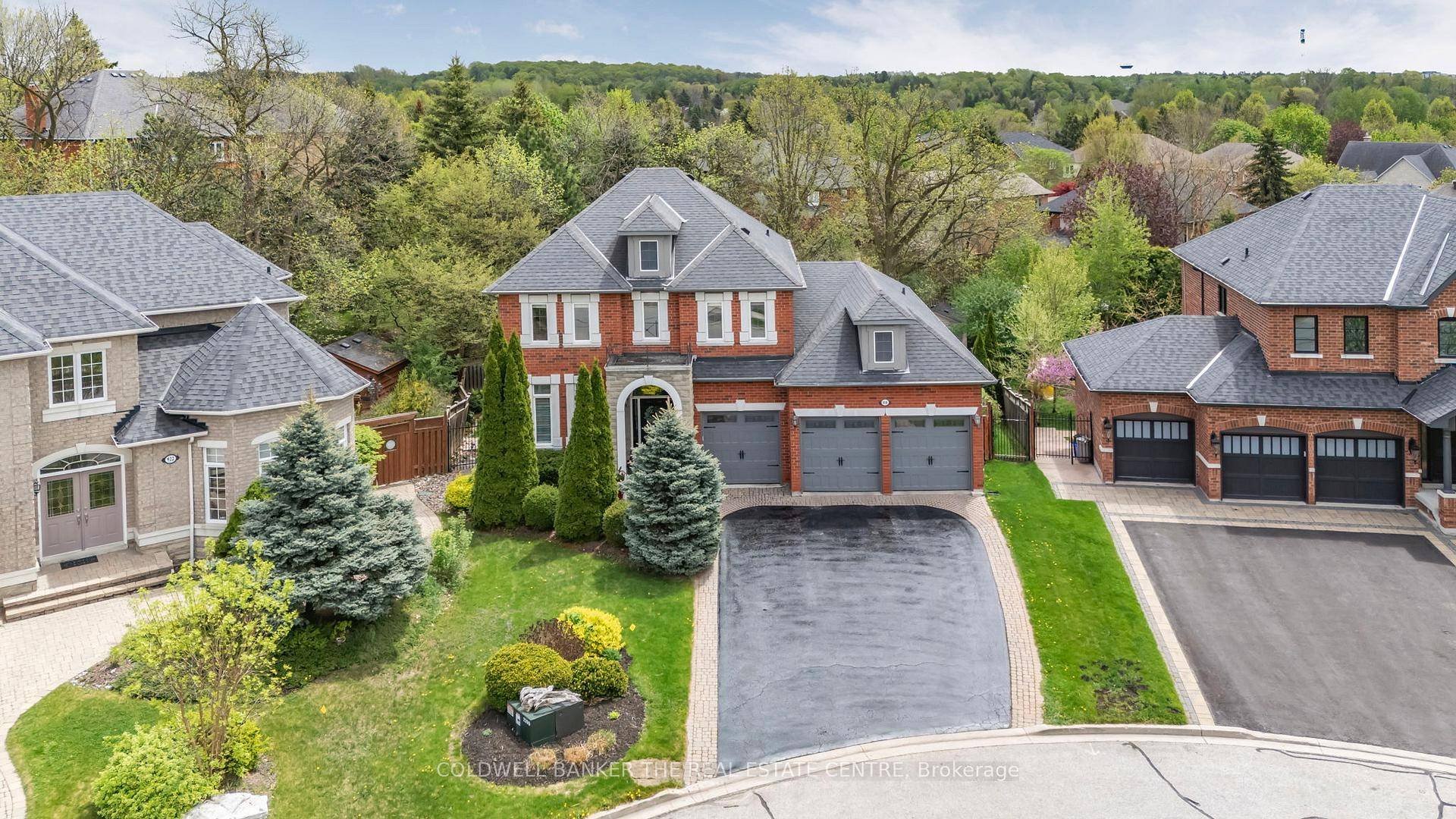 Welcome to 918 Best Circlean executive 2 storey home in coveted Stonehaven, offering over 4700 sq.