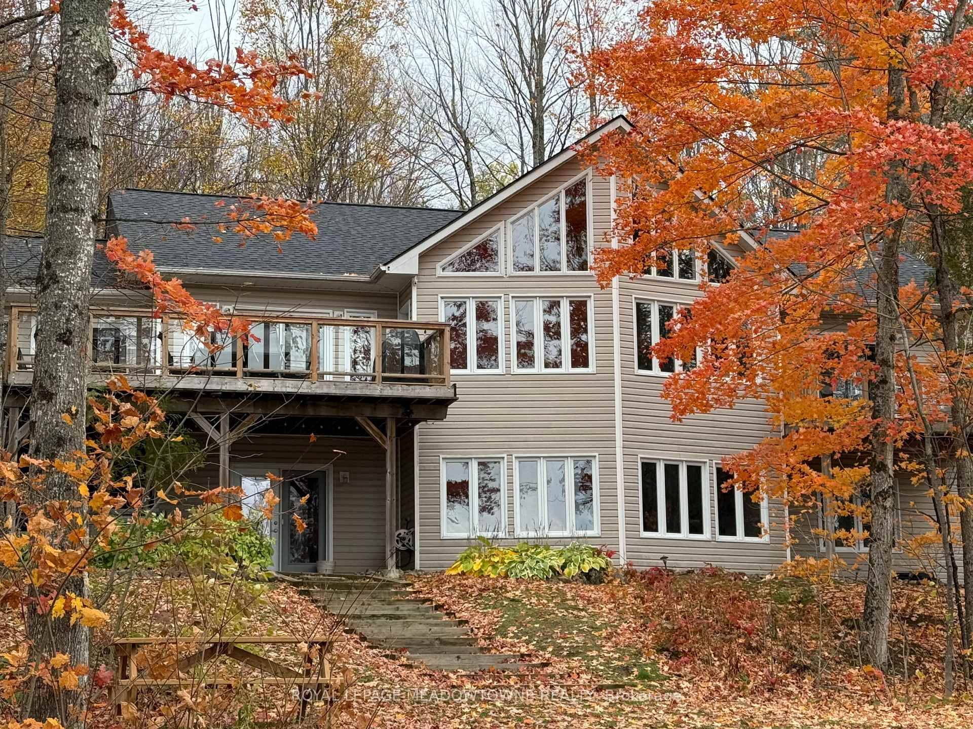 Don't miss this opportunity to own your own slice of Paradise.