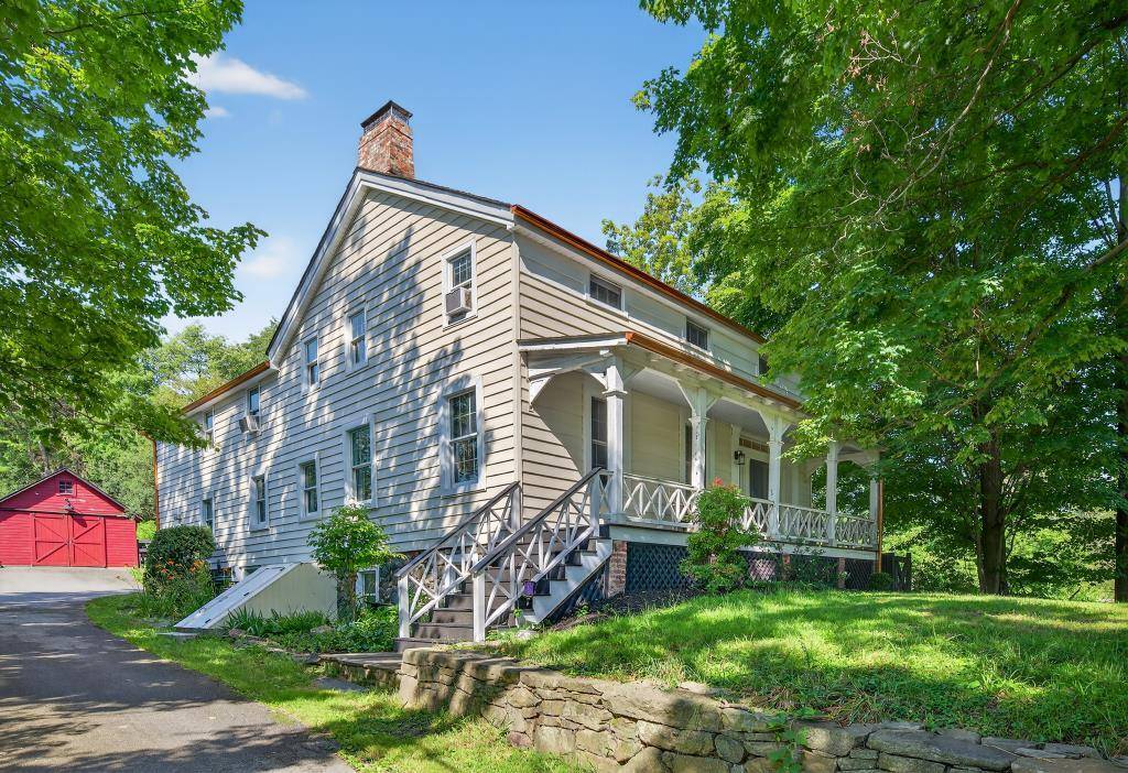 Charming 3Bedroom Home on 5.