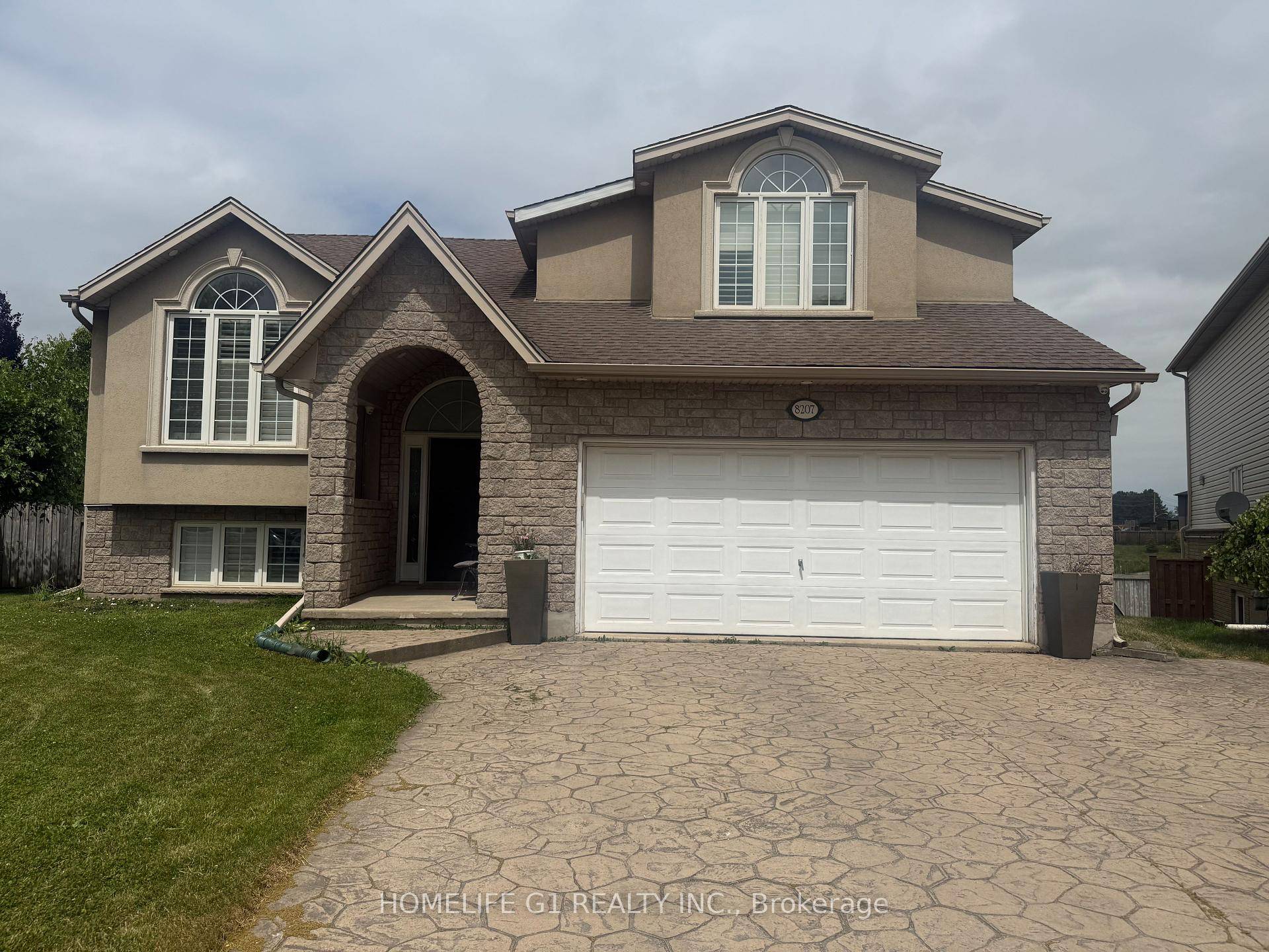 Welcome to this absolutely Stunning Detached Home with Pool, yes, a Beautiful Inground Heated Pool in the Heart of Niagara Falls 1469 SF additional 927 SF W Finished Basement.