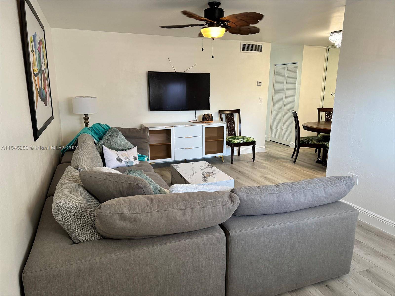 WELCOME HOME, to this lovely, cozy 1 bedroom 1 bathroom condo in a very sought after neighborhood in Miami Beach SOUTH OF 5TH !