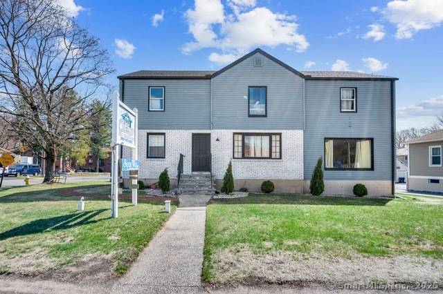 Amazing 8 unit opportunity in the desirable Plainville market !