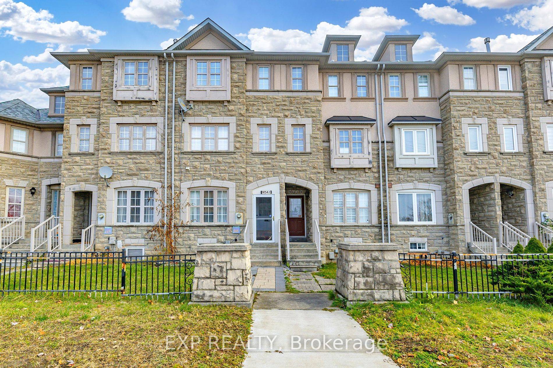 WOW FREEHOLD Discover This Spacious, Nearly 2000 sq ft, Three story Freehold Townhouse In a Prime Yonge Neighborhood.