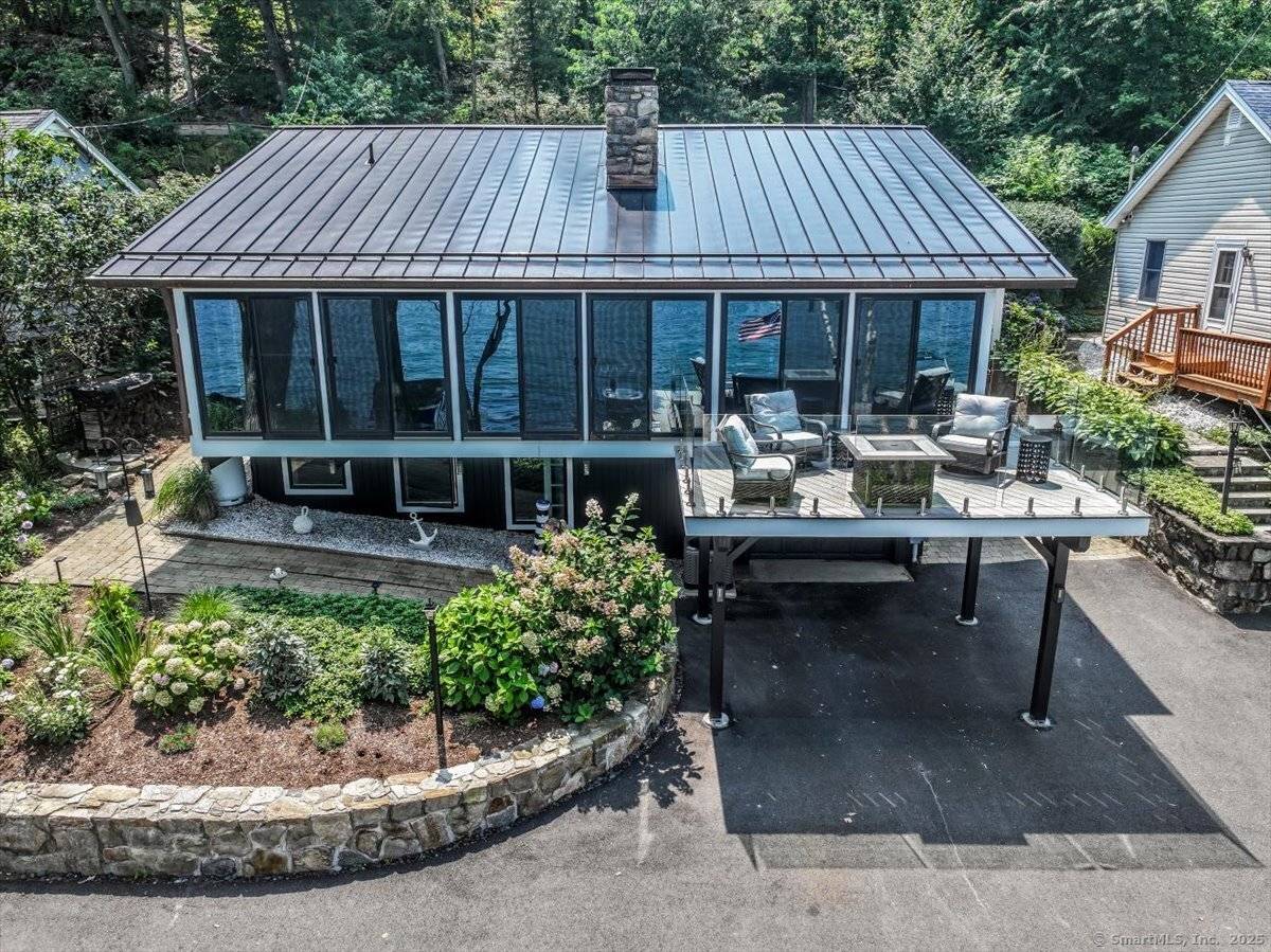 Direct Waterfront at Driftwood Point on Candlewood Lake !