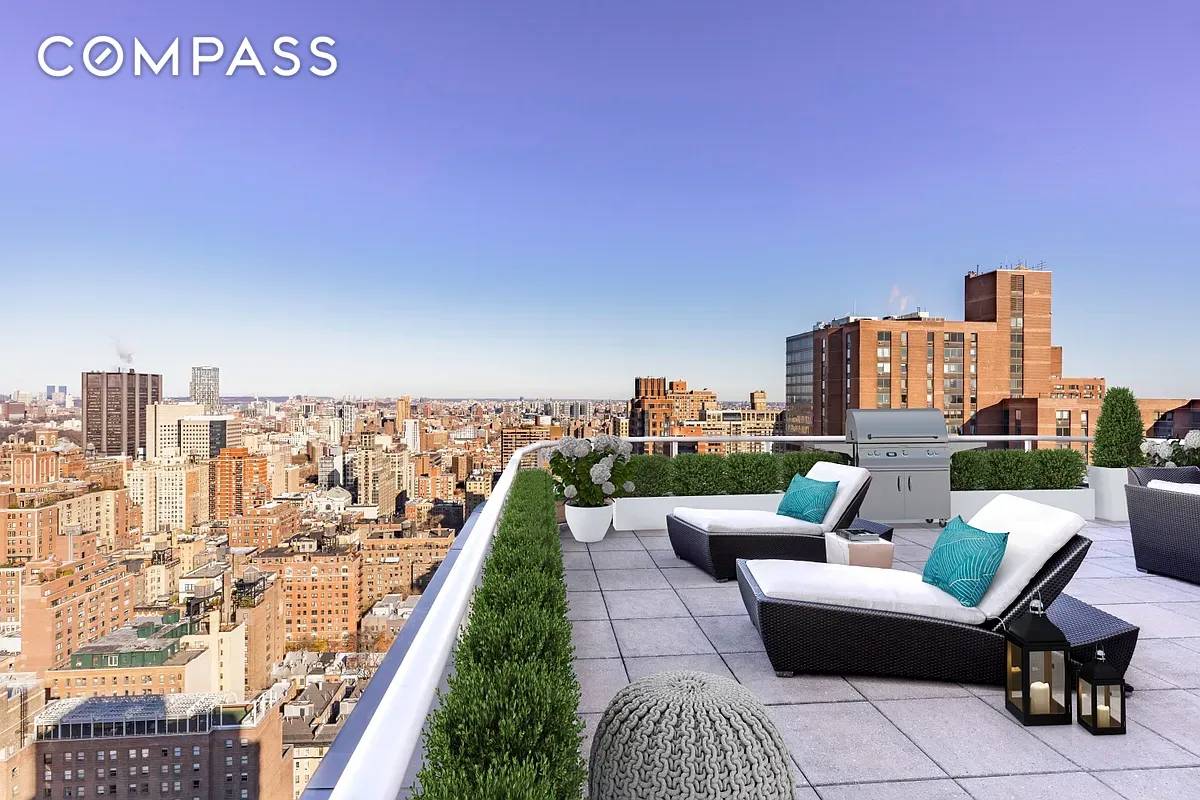 A Full Floor Penthouse Masterpiece with 360 Panoramic Views.
