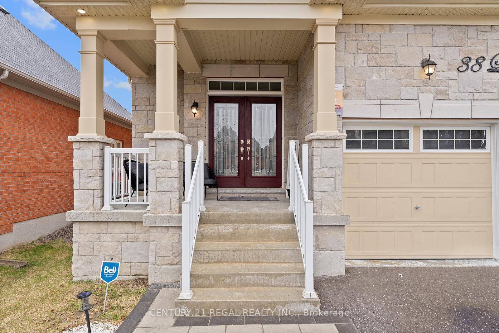 Welcome to this stunning 4 bedrooms and 4 bath executive home in one of Bowmanville's most desirable neighborhoods offering comfort, style and convenience.