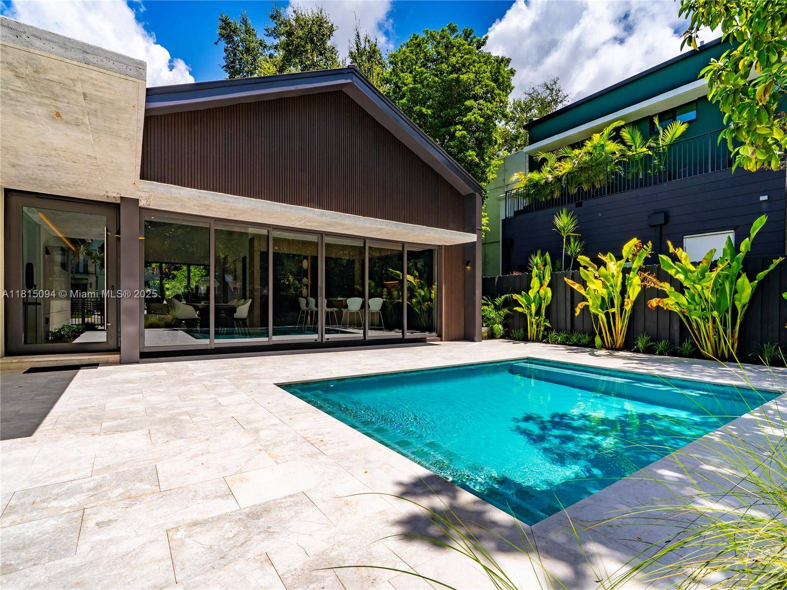 Welcome to 2777 Calusa St.