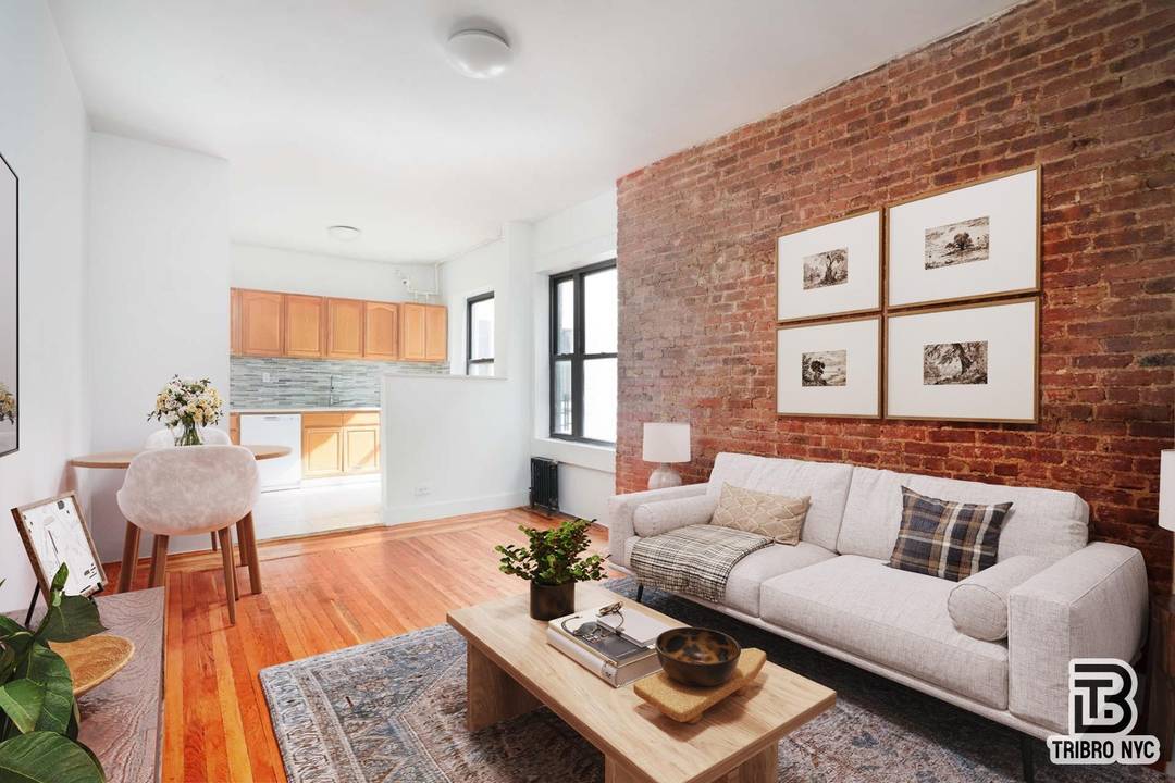 Spacious 3 Bedroom Home in Vibrant South Harlem Discover the perfect blend of comfort, style, and convenience in this beautifully maintained 3 bedroom apartment located in the heart of South ...