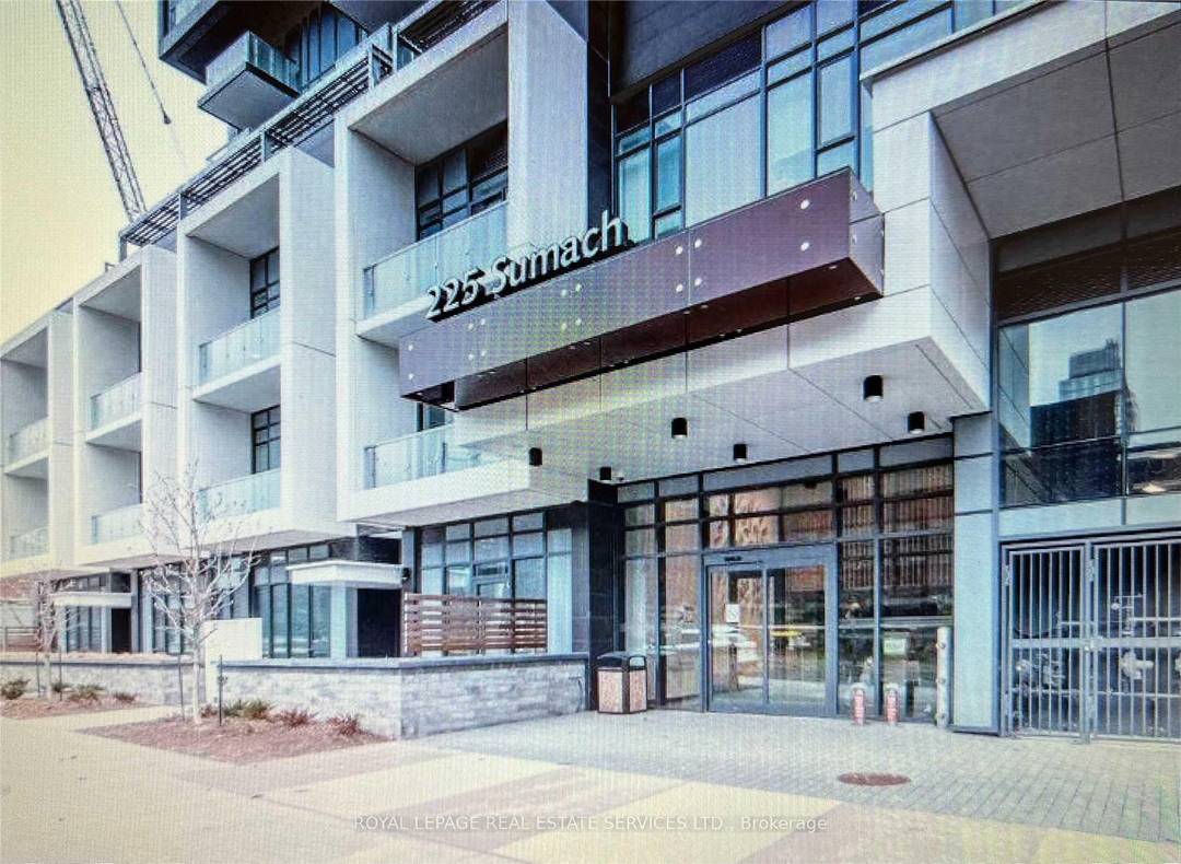 Beautiful One Bedroom Den in the Heart of Regent Park.
