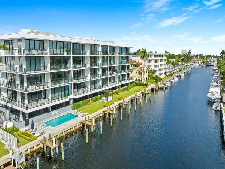 DOCK SLIP INCLUDED 160 MARINA BAY !