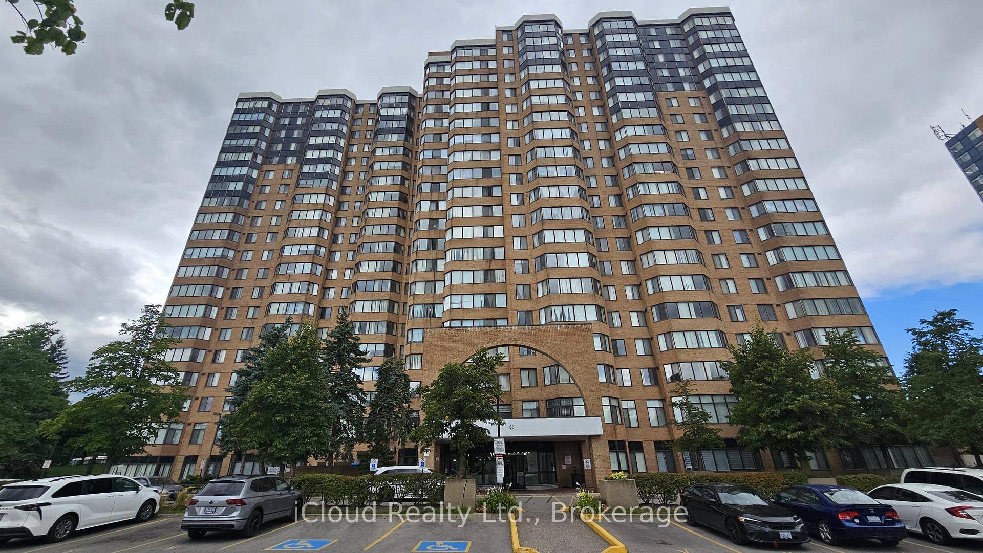 Large Unit with 2 bedrooms, 2 full bathrooms, and a Den that can be used as a room or an office !