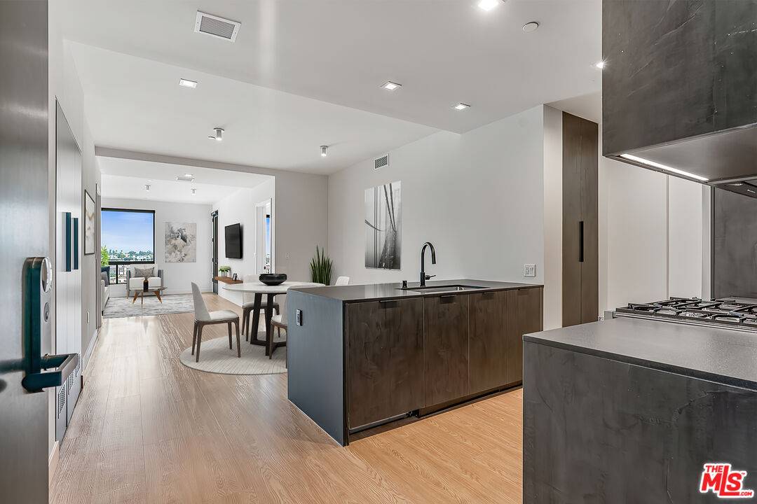 3688 Overland Ave 2BR La