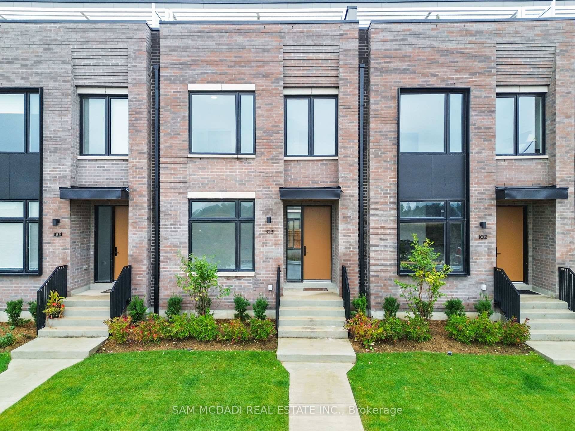 Welcome to Townhouse 103 at 100 Coveside Drive, an executive residence in Brightwater, Port Credit's premier waterfront community.