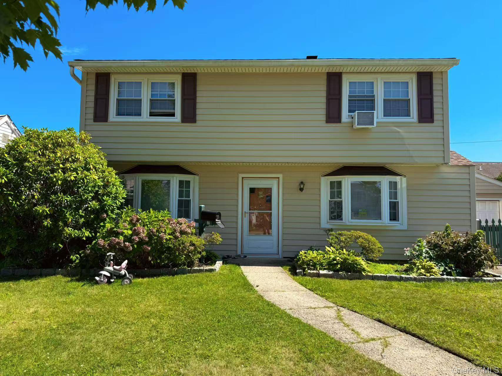 Welcome to 11 Surrey Lane !